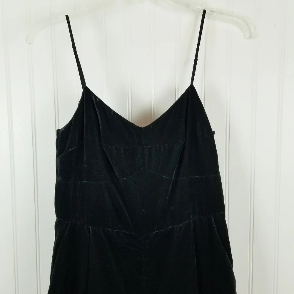 J Crew Velvet Wide Leg Crop Jumpsuit Size 0 Black Sleeveless Witchy Whimsigoth